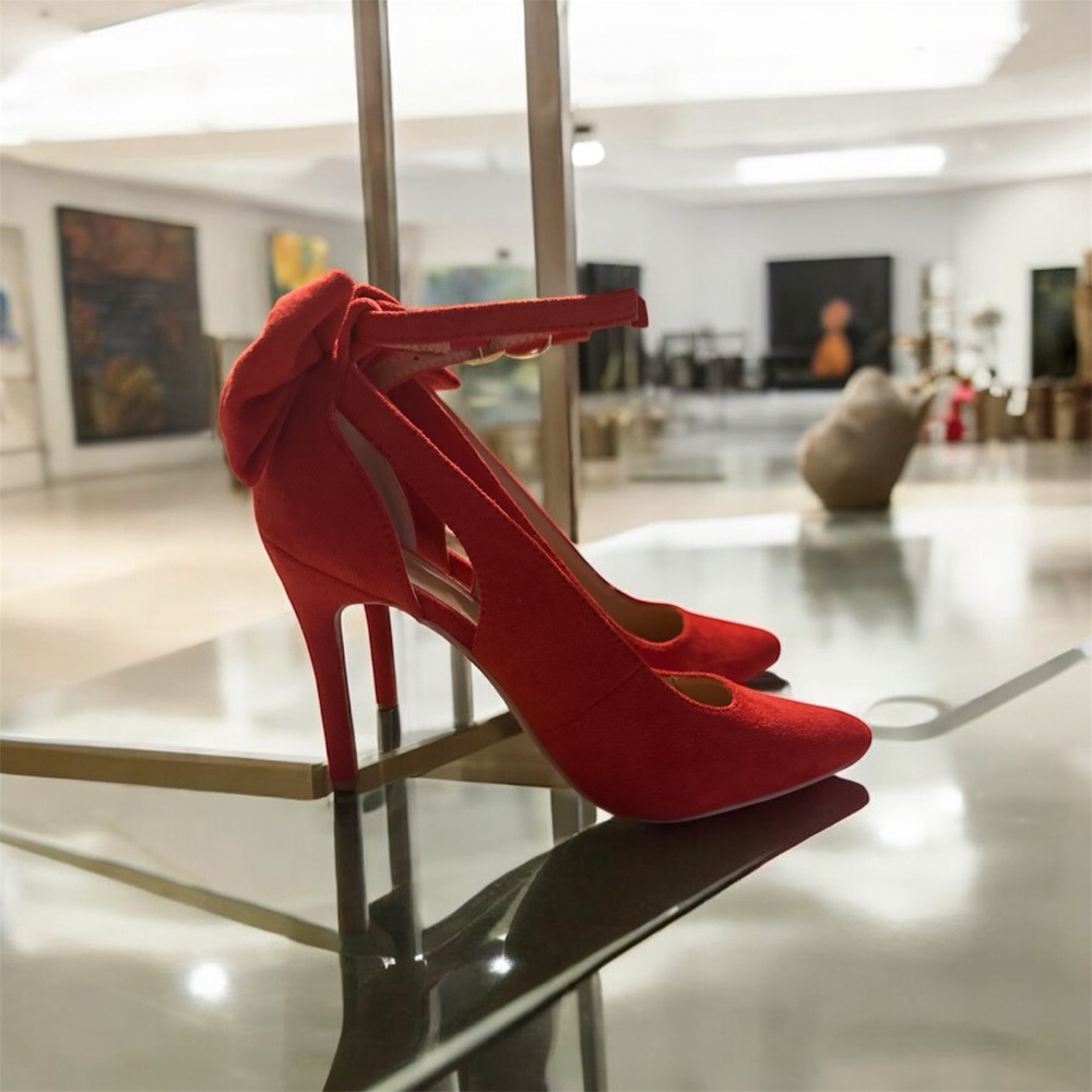 Chic Red Bow Heels